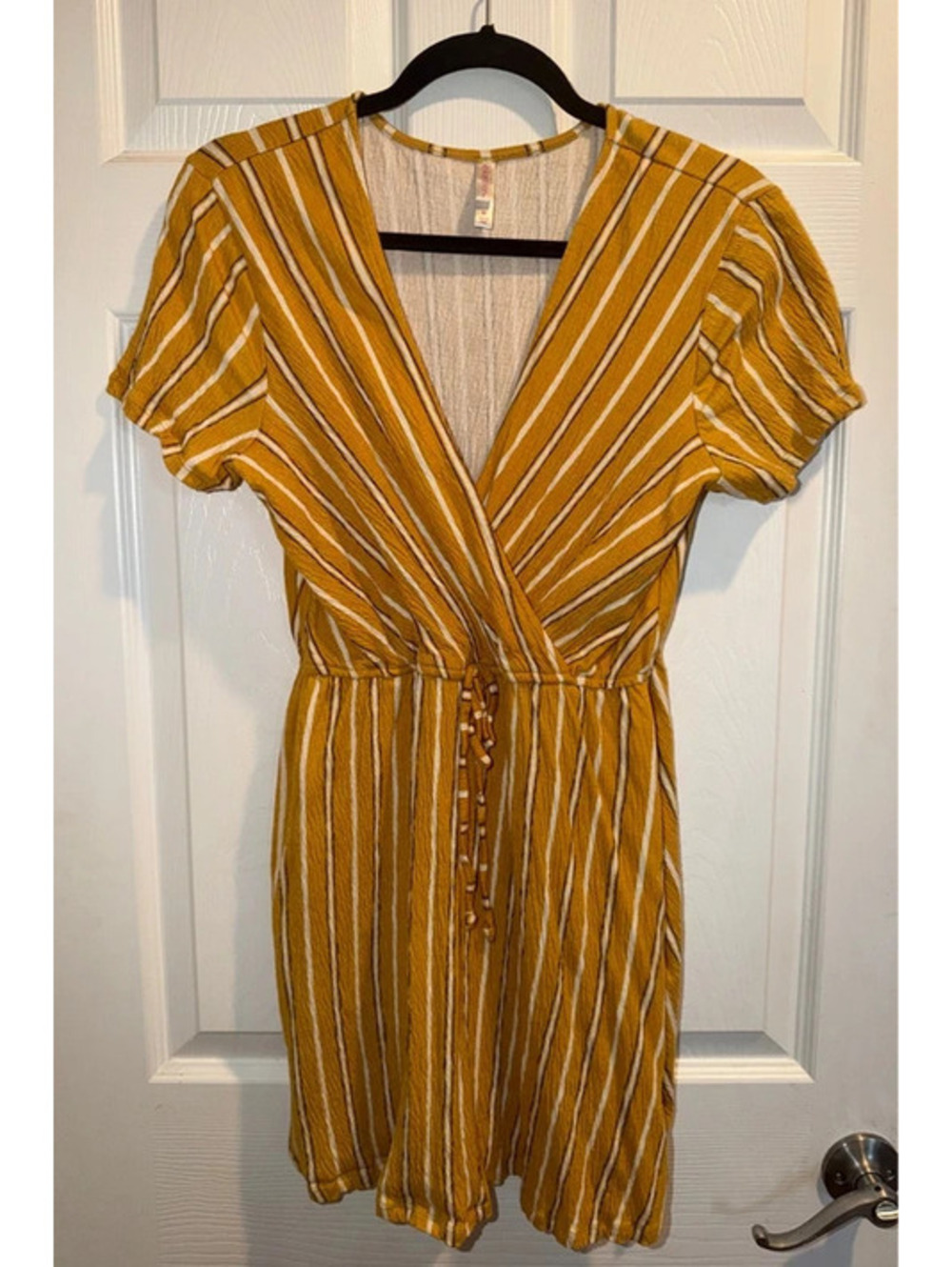 Xhilaration Mustard Yellow Striped – Size Medium